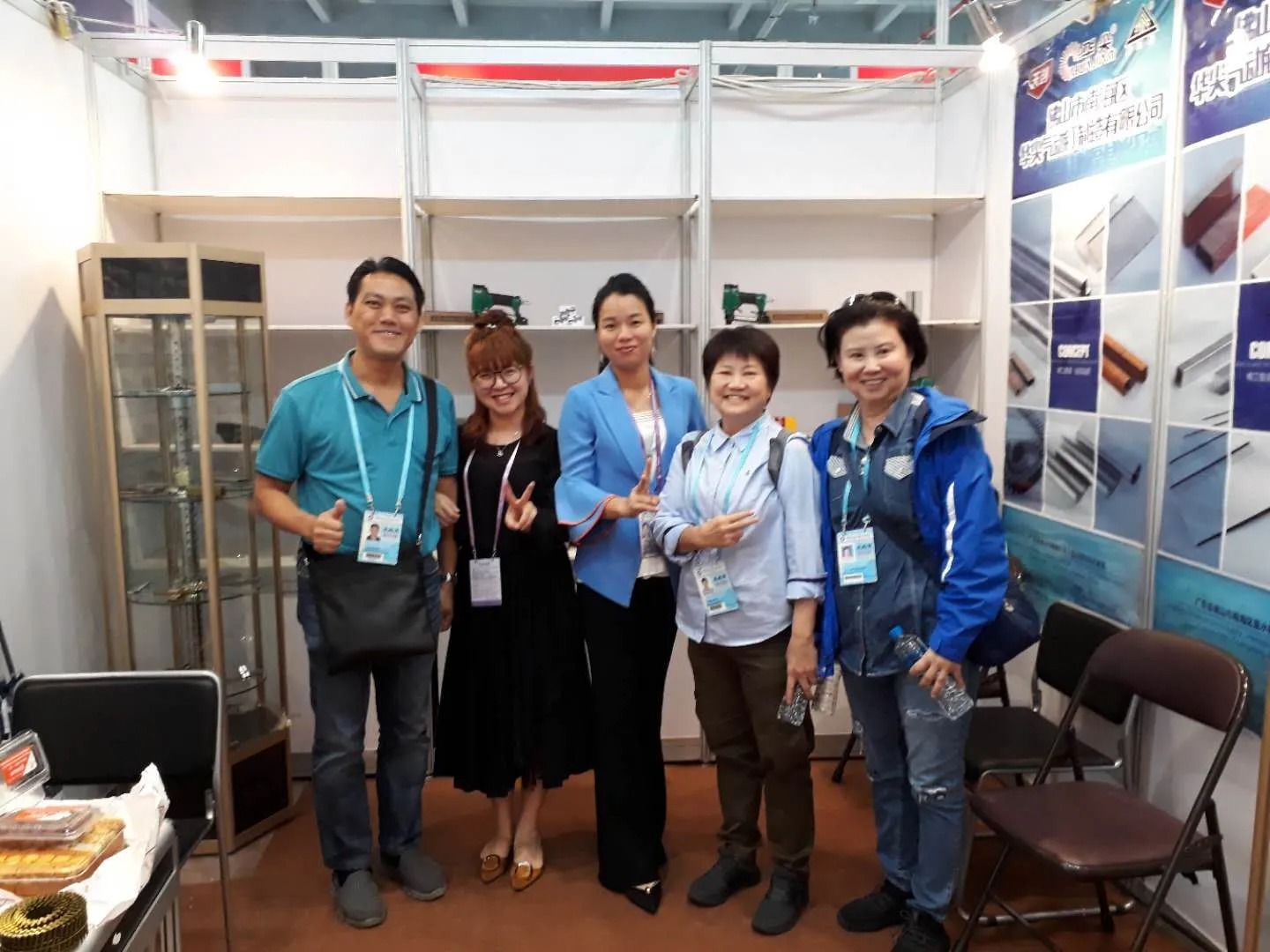 Our company participated in the 2018 Guangzhou Canton Fair.During the exhibition in the past few days,talked with some old customers and met a lot of new customers.In this exhibition, new products developed by our company were also displayed. Generally speaking, customers were very interested in our products, which also helps to draw the distance between our company and customers, and have a certain understanding of market conditions and trends in various countries.